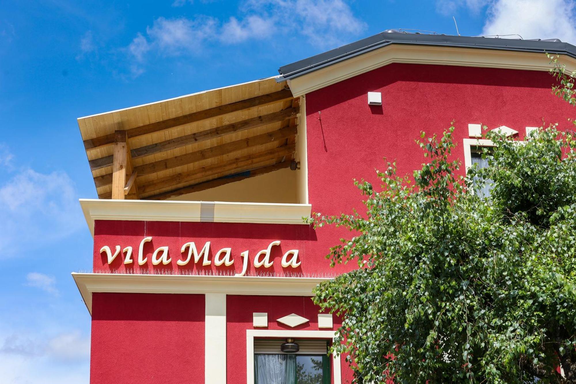 Apart Hotel Asteria Любляна Экстерьер фото