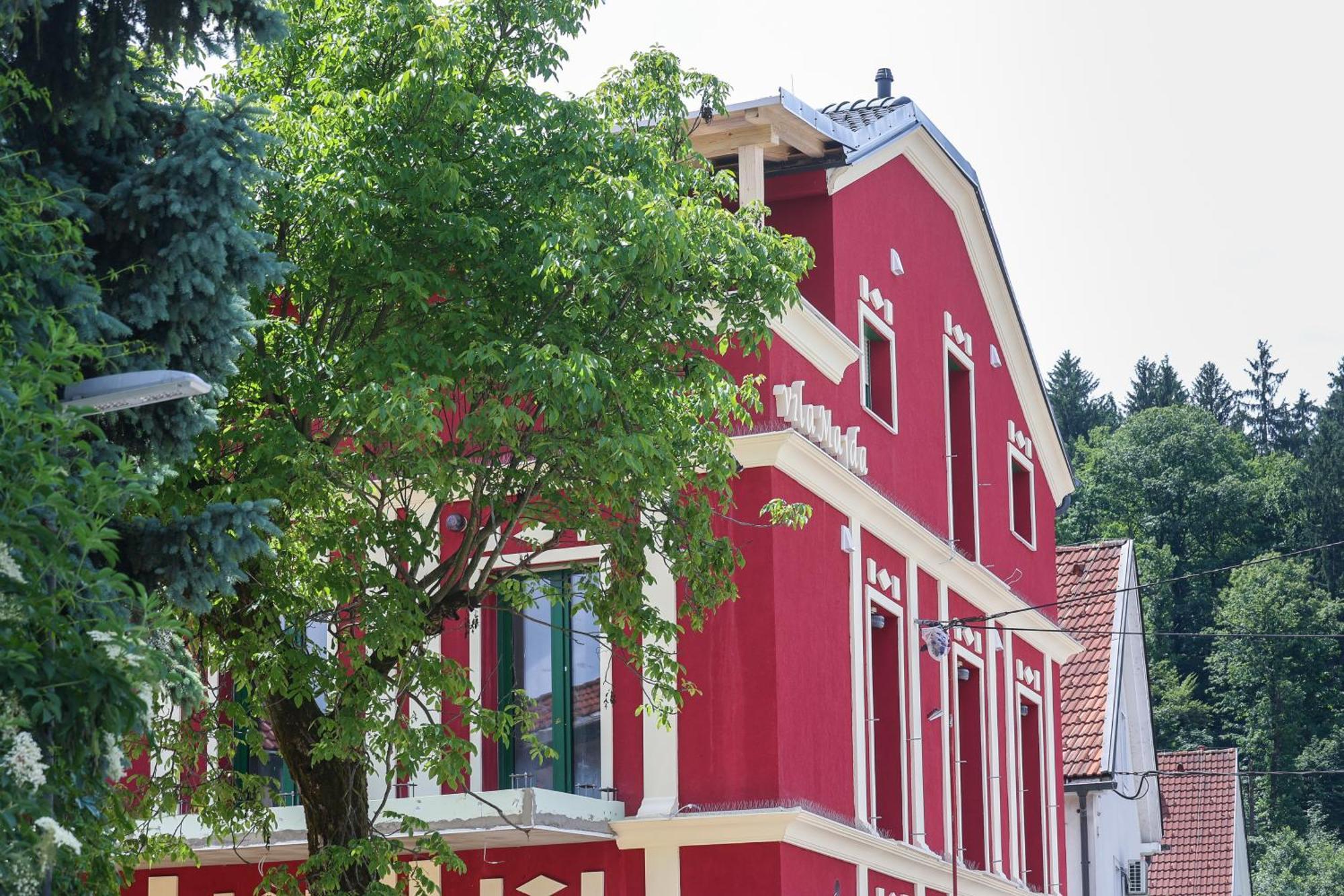 Apart Hotel Asteria Любляна Экстерьер фото